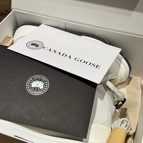 Canada Goose Journey Boot - Picture 10 of 11